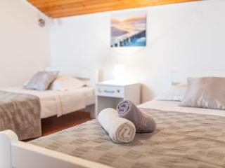 Apartment Maja's Style - Two Bedroom Apartment with Terrace and Garden View - Vela Luka (Vallegrande) - 6