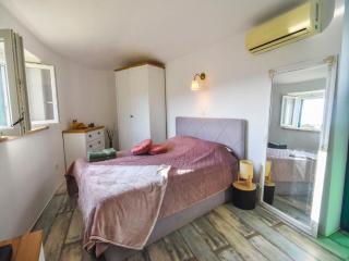 Villa Roza - One Bedroom with Swimming Pool - Splitska - 2