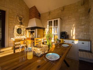 Villa Roza - One Bedroom with Swimming Pool - Splitska - 3