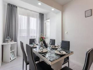 Apartment Jamblip - Two Bedroom Apartment with Balcony - 4