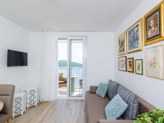 Apartments Lazarin - One Bedroom Apartment with Balcony and Sea View 2 Mali - 7