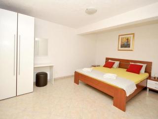 Apartments Villa Moonlight - One Bedroom Apartment with Large Terrace Classic - Trogir - 5