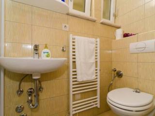 Apartments Gusti - Studio Apartment with Terrace and Sea View - Drače - 7