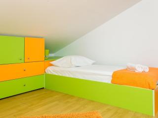 Apartment Marlo - Two-Bedroom Apartment with Balcony Top Floor - 1