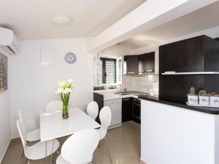 Apartment Marlo - Two-Bedroom Apartment with Balcony Top Floor - Dubrovnik - 8
