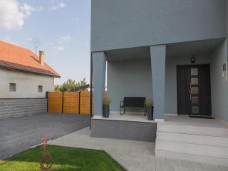 Holiday Home Thesaurum - Four Bedroom Holiday Home with Swimming Pool - 6
