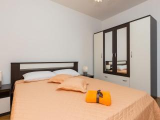 Apartments Villa Enzian - Standard Two Bedroom Apartment with Terrace and Sea View - Mlini - 4