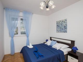Apartments Villa Enzian - Standard Two Bedroom Apartment with Terrace and Sea View - 3