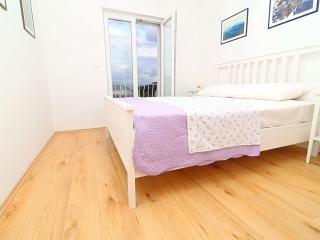 Apartments Nodilo - Comfort One Bedroom Apartment with Balcony and Sea View Apt 3 - 6