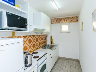Villa Bind - Comfort Double Room with Patio and Garden View R4 - 8