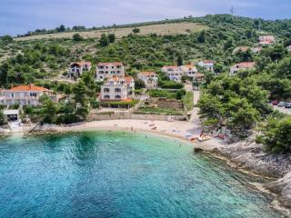 Apartments Ivo - Three bedroom apartment with terrace and sea view A1 - Postira - 3
