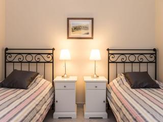 Apartments Gaura - One-Bedroom Apartment with Terrace - 4