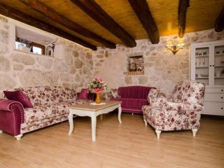 Four-Bedroom villa with pool - Dubravka - 8