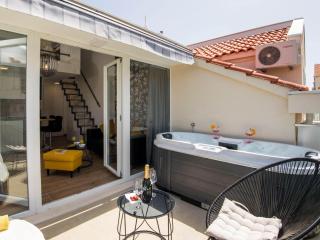 Apartment Velvet - Studio Apartment with Hot Tub - 0