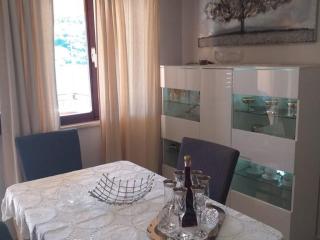 Three bedroom apartment with balcony - Smokvica - 9