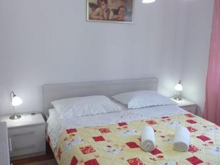 Three bedroom apartment with balcony - Smokvica - 4