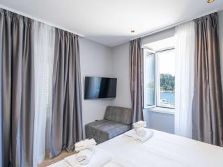 Apartments Villa Royale - Studio Apartment with Sea View - 3
