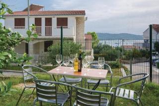 Apartments iovo - Family One Bedroom Apartment with Terrace A1 - Trogir - 2