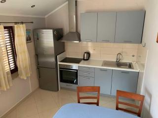 Apartments Nives - Three Bedroom Apartment with Terrace and Sea View - 4