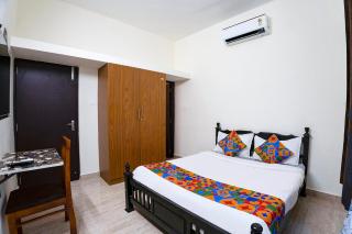Hotel O Continental Bay Inn - Tirupporūr - 9