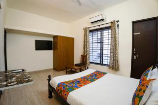 Hotel O Continental Bay Inn - Tirupporūr - 1