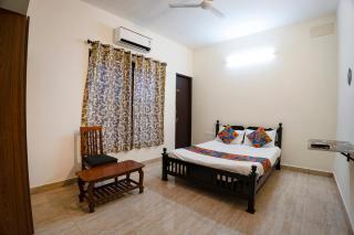 Hotel O Continental Bay Inn - Tirupporūr - 3