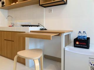 Best Deal Studio Tokyo Riverside PIK 2 Apartment By Travelio - Rawalembang - 2