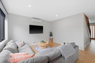 Church Street Retreat by Ready Set Stay - 5