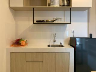 Compact and Functional 2BR Tokyo Riverside PIK 2 Apartment By Travelio - Rawalembang - 5