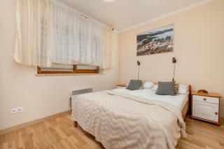 Beautiful Apartment with Mountain View by Noclegi Renters - Kościelisko - 9