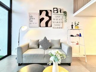 Lynhomes 20 The Establishment Bangsar Stylish Studio Loft - 0