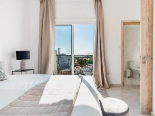 Sanders White Mountains Pool Villas - Paphos - 1