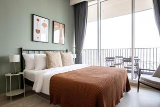 Blueground Dubai Creek Harbour pool gym DXB-1188 - 3