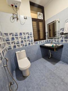 Hotel the Glass House - Greater Noida - 3