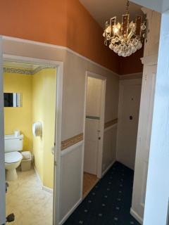 The Bliss 8 Home stay, Self check in with smart lock, Non Smoking Home in and out, Zero tolerance for noise after 11pm - 1