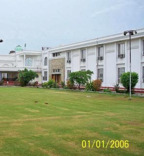Hotel Goverdhan Palace , Mathura - Matura - 4