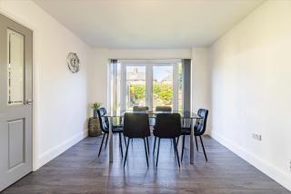 Cosy Home for Professionals, 3 Separate Beds with Large Kitchen and Private Garden - Long Eaton - 6