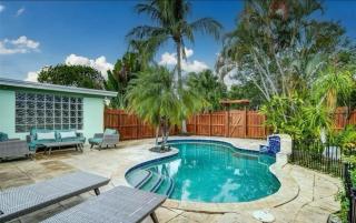 Cozy home in Ft Lauderdale with a heated pool - 9