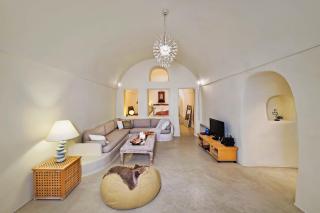 Real Santorini, Cave House far from the crowds - Fira - 1