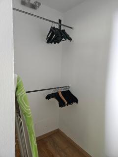Residence Moai - Exklusiver Rückzugsort für Geschäftsreisen - kostenloser Parkplatz, WLAN, Waschtrockner, Smart TV, Qbo ESSENTIAL, ergonomischer Schreibtisch - Erlangen - 2