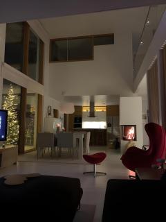 Luxury Riverside Villa w Magnificent River Views - 6