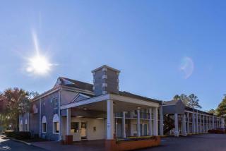 Days Inn by Wyndham Columbia - 8