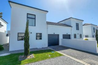 10 Seaview Close, Shelley Point - St Helena Bay - 0