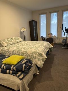 Self-contained Flat - 6