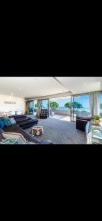 Luxury beachside loving - 5