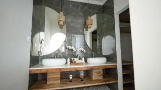 Jurassic Villa Canggu - 1