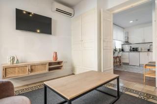 Sophisticated apartment with terrace by REMS - 4