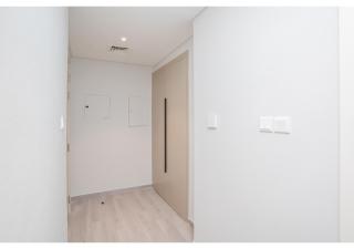 Modern 1BR Apt Noor 1 with Serene Outlook by Vibel - Dubai - 3