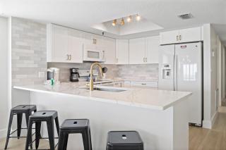 Corner Beach Front Unit - Beach Place #412 - 1