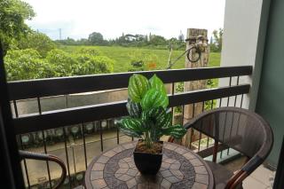 Serene Suites Staycation at Pine Suites Tagaytay - Tagaytay - 3